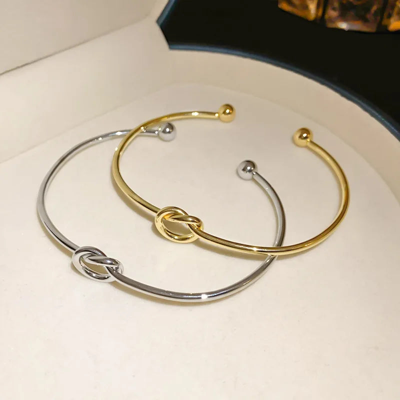 Delicate Gold Bracelet - ELARA