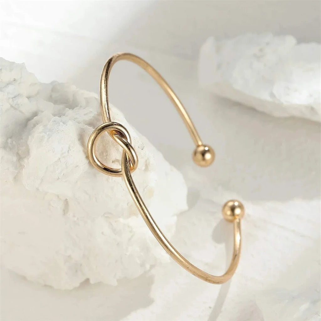 Delicate Gold Bracelet - ELARA