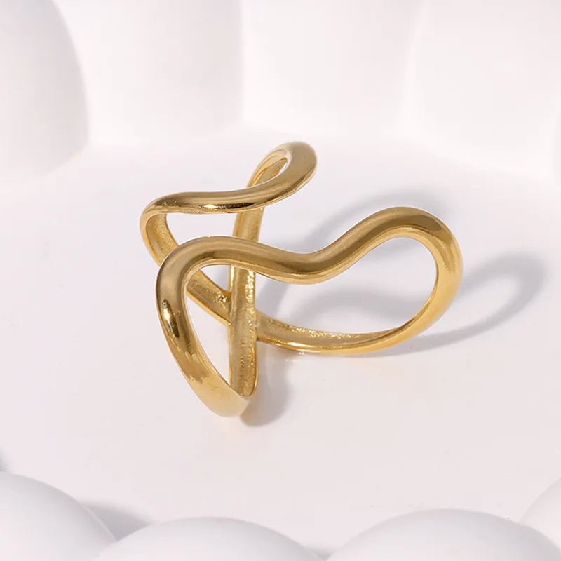 Wave Gold Ring - LYRA