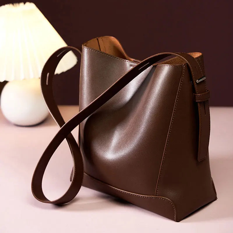 Leather Shoulder Bag - NOÉLLE
