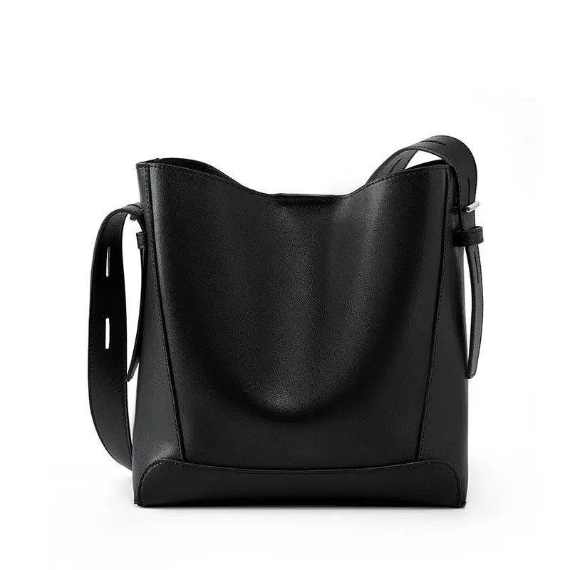 Leather Shoulder Bag - NOÉLLE